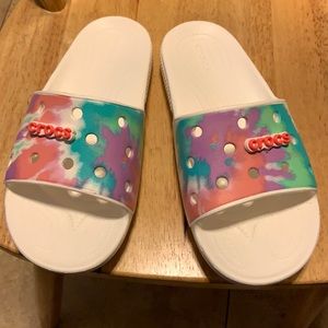 Women size 8 crocs used